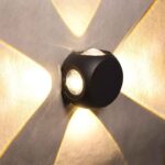 WALL LIGHT